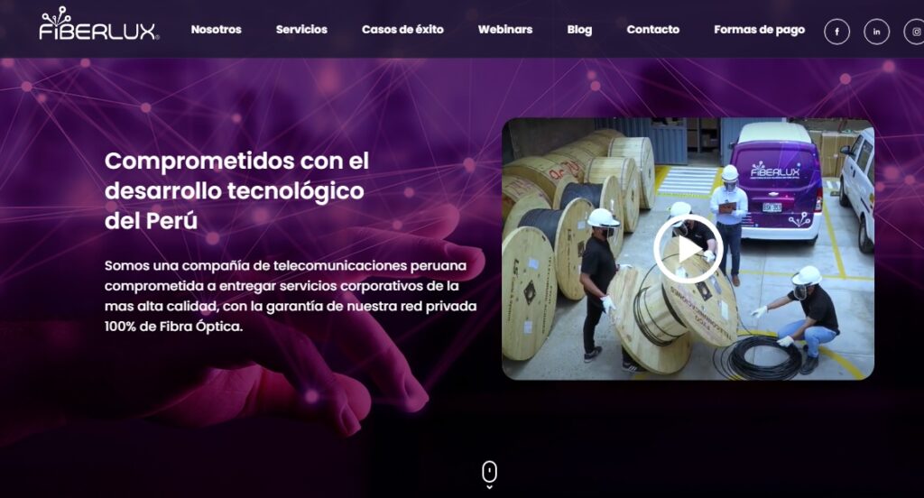 Nelly Cuellar: la regidora de Ate que estuvo al mismo tiempo con operadores de Martín Vizcarra 52 FIBERLUX 1